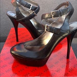 Black Guess heels